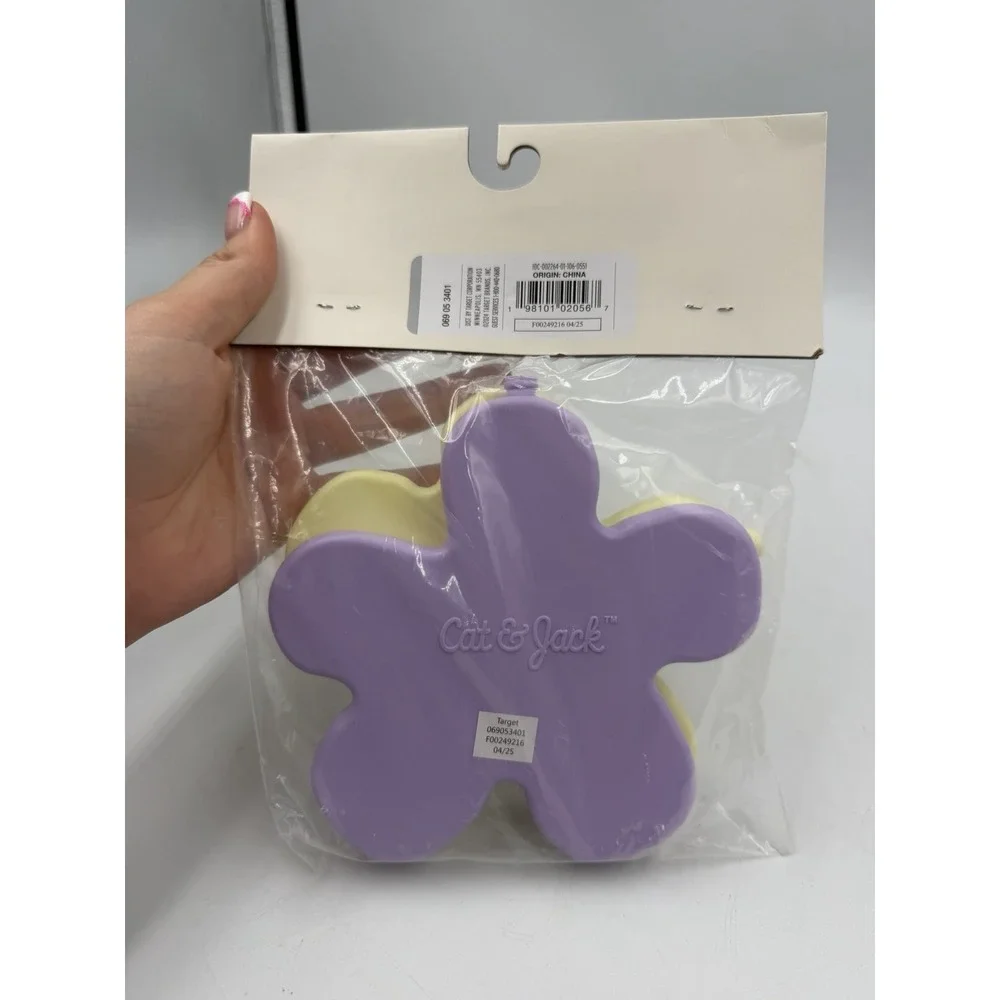 Kids' Set of 2 Refreezable Ice Packs Daisy - Cat & Jack NWT